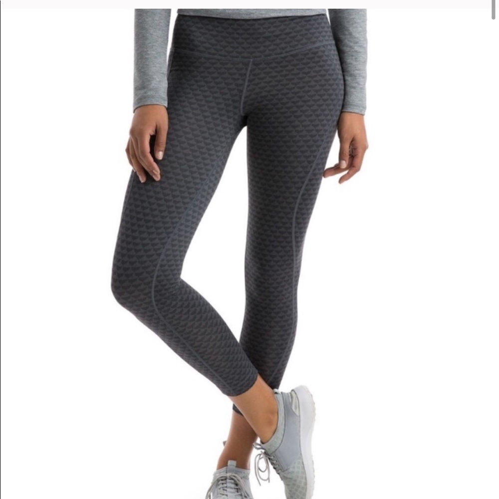 Vineyard vines performance S whale print leggings